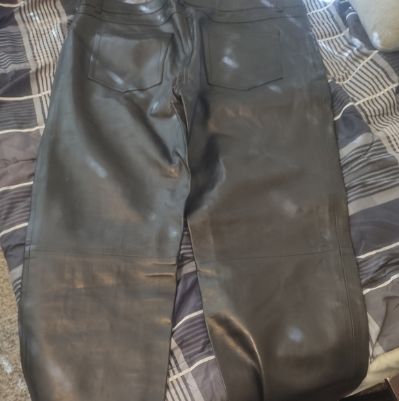 Gucci - Picture 3 of 3